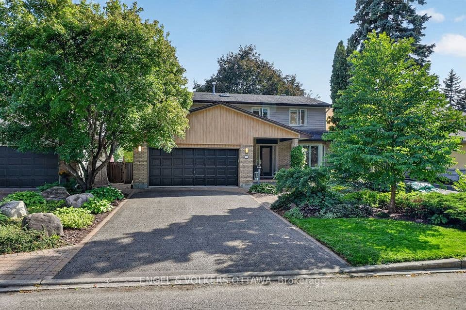 22 Lynhurst Avenue, Billings Bridge - Riverside Park and Area, ON K1V 9W7 – main photo