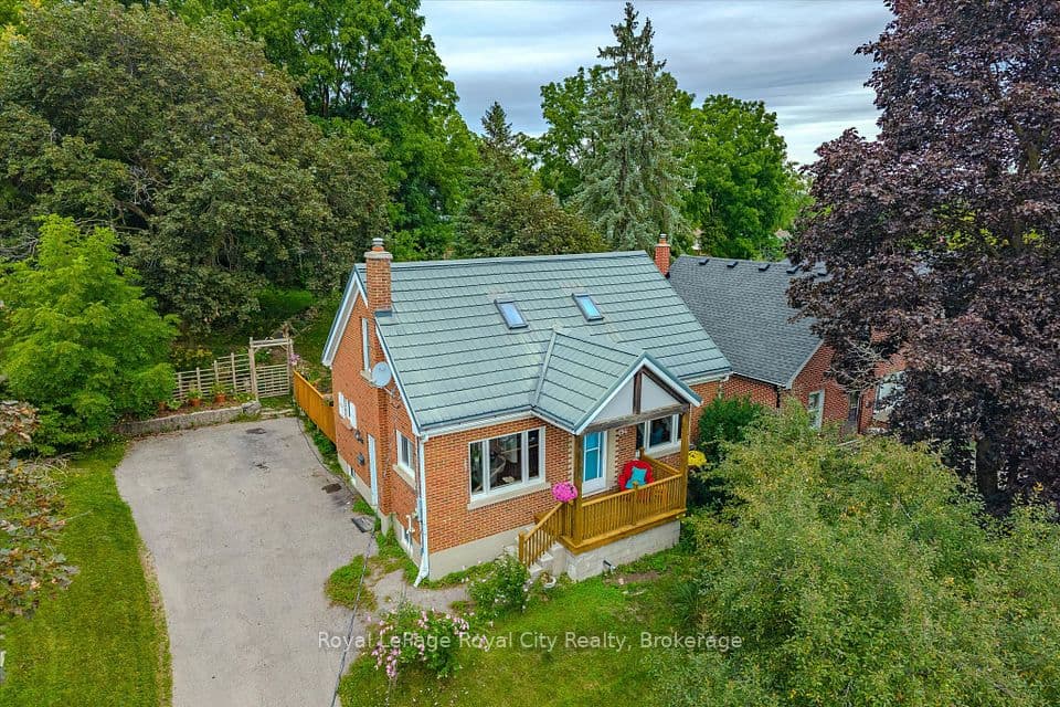 194 Grove Street, Guelph, ON N1E 2W7 – main photo
