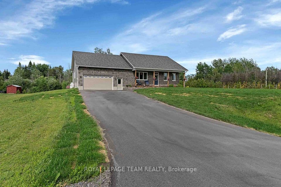 101 Stirling Crescent, North Grenville, ON K0G 1J0 – main photo