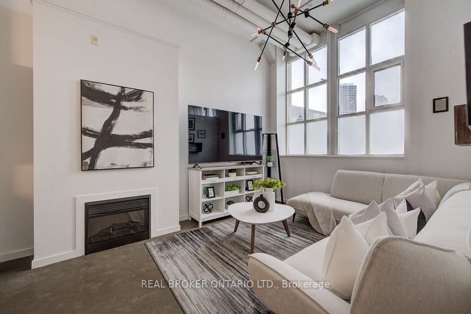 410 King Street W 126, Kitchener, ON N2G 1C3 – photo 2
