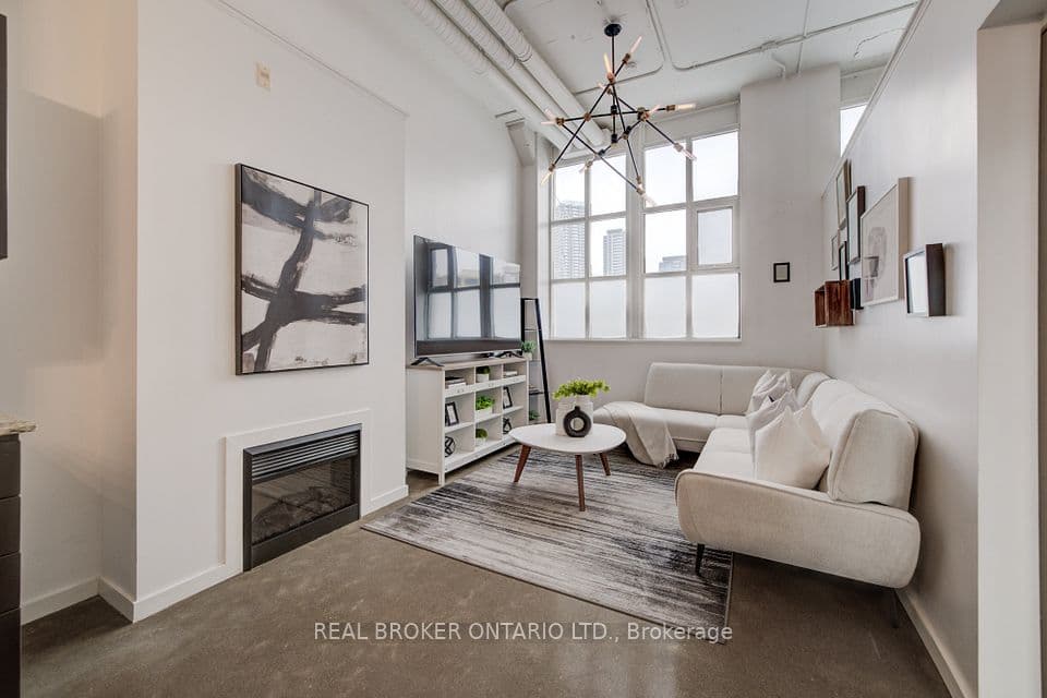 410 King Street W 126, Kitchener, ON N2G 1C3 – main photo