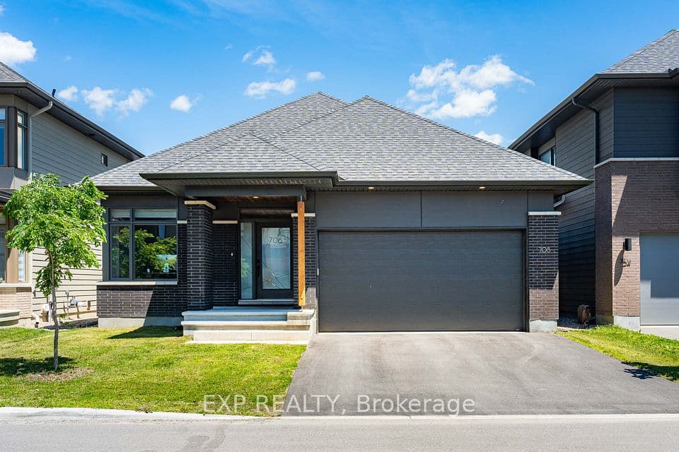 708 Wooler Place, Leitrim, ON K1T 0T6 – main photo
