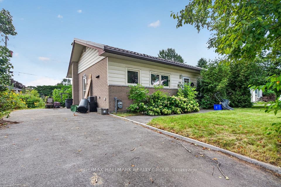 118 Knoxdale Road, South of Baseline to Knoxdale, ON K2G 1A7 – photo 2
