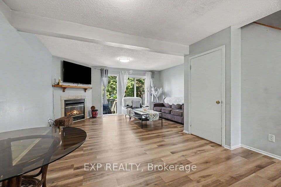 9 Paddington Private, Hunt Club - South Keys and Area, ON K1V 0S6 – photo 3