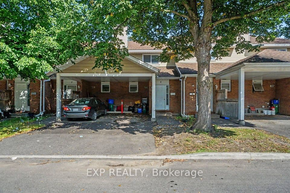 9 Paddington Private, Hunt Club - South Keys and Area, ON K1V 0S6 – main photo