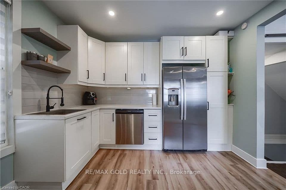36 Kerr Street, Cambridge, ON N1R 4A3 – main photo