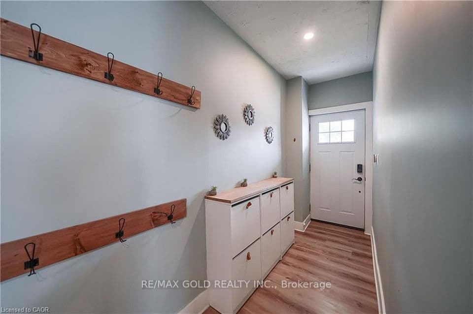 36 Kerr Street, Cambridge, ON N1R 4A3 – photo 2