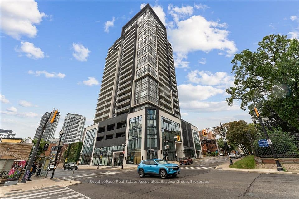 15 Queen Street S 1111, Hamilton, ON L8P 0C6 – main photo