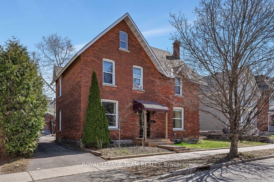 11 Sherbrooke Avenue, West Centre Town, ON K1Y 1R8 – main photo