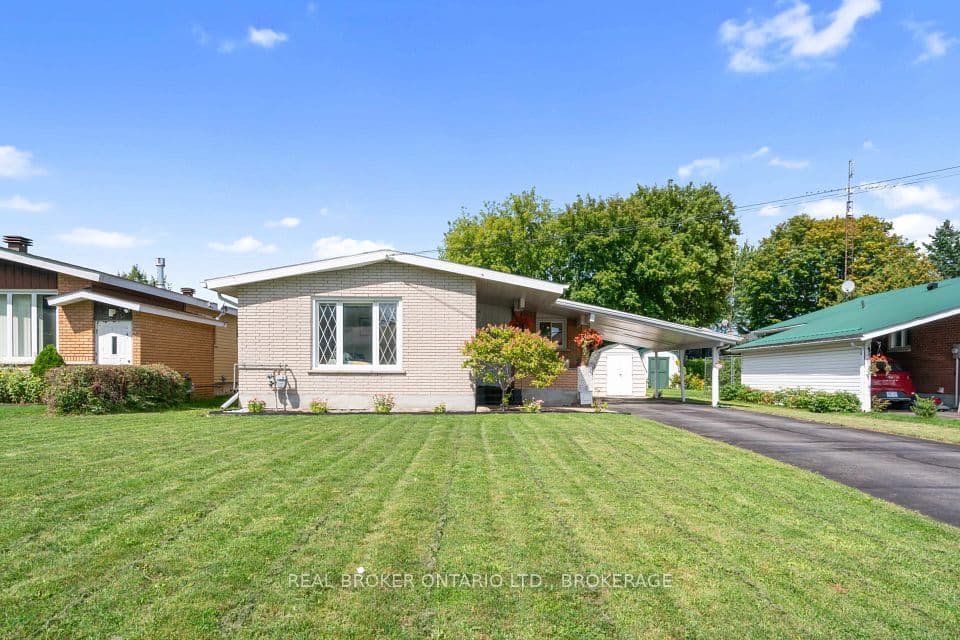 121 St. George Street W, North Glengarry, ON K0C 1A0 – photo 2