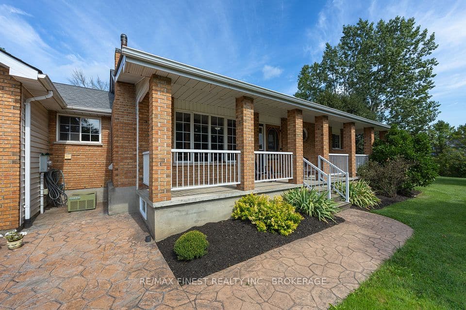 995 Bridge Street W, Greater Napanee, ON K7R 3L1 – photo 2