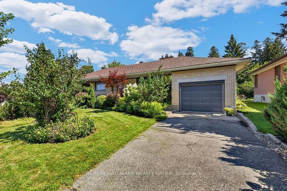 811 Iroquois Road, McKellar Heights - Glabar Park and Area, ON K2A 3N3 – photo 2