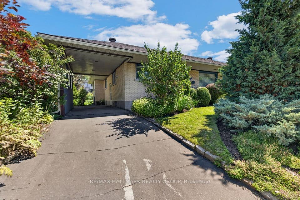 811 Iroquois Road, McKellar Heights - Glabar Park and Area, ON K2A 3N3 – photo 3