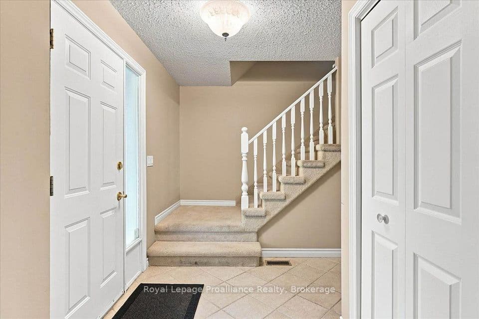 125 Tracey Park Drive, Belleville, ON K8P 5C7 – photo 3