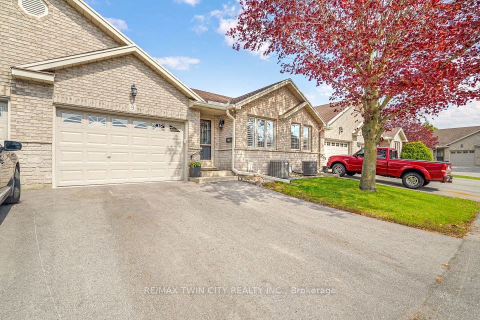 24 Griffiths Drive 9, Brant, ON N3L 4C5 – photo 2