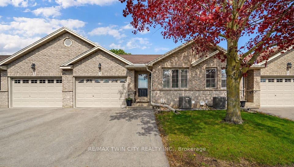 24 Griffiths Drive 9, Brant, ON N3L 4C5 – main photo