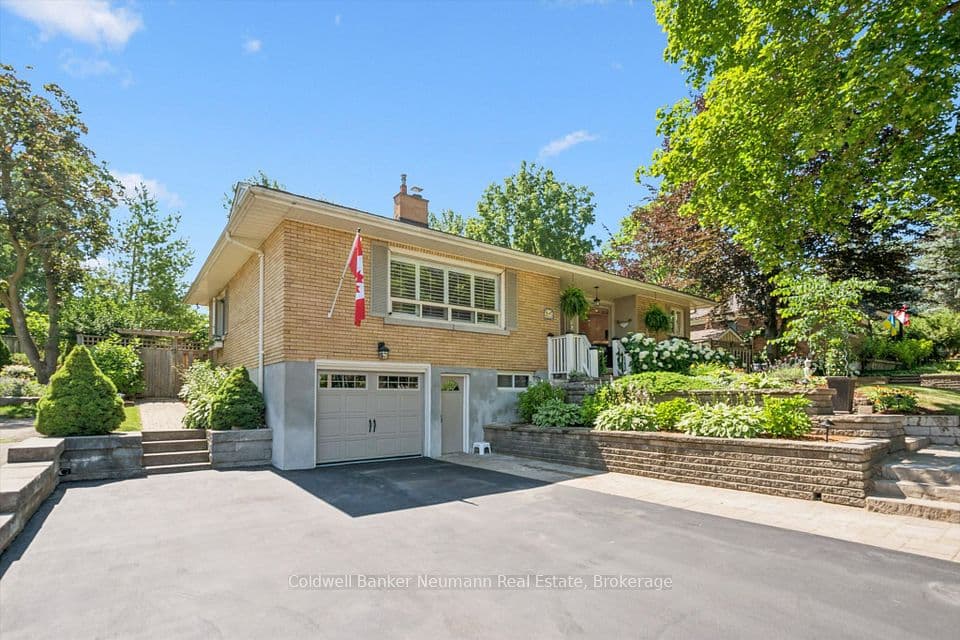 25 Bennett Avenue, Guelph, ON N1E 2C6 – main photo