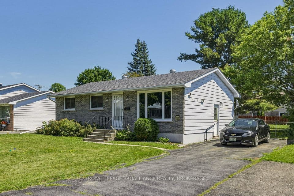 367 Georgiana Street, Gananoque, ON K7G 1N1 – photo 3