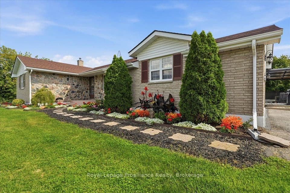 305 Valley Road, Prince Edward County, ON K0K 1A0 – photo 2