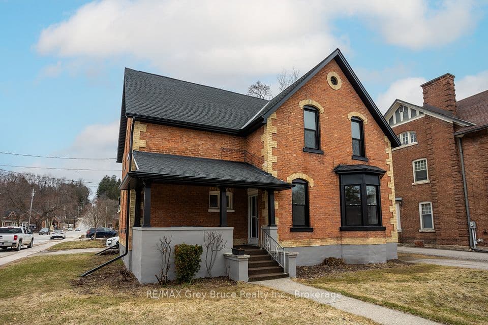 902 2nd Avenue W, Owen Sound, ON N4K 4M7 – photo 3