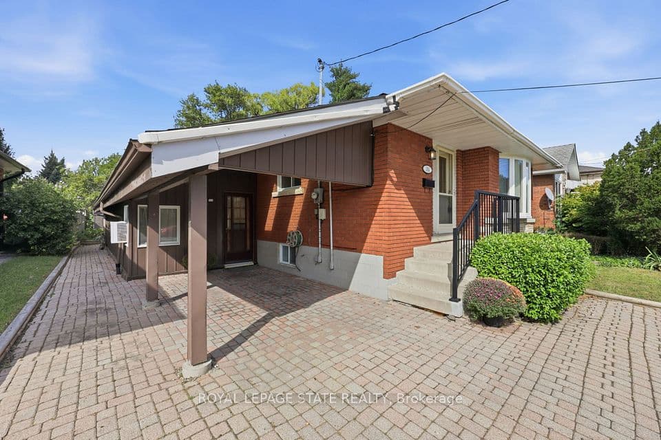 304 Whitney Avenue, Hamilton, ON L8S 2H2 – photo 2