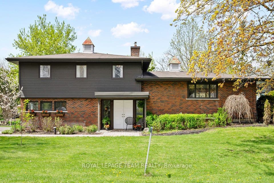 2 Lockview Road, Manotick - Kars - Rideau Twp and Area, ON K4M 1B2 – main photo