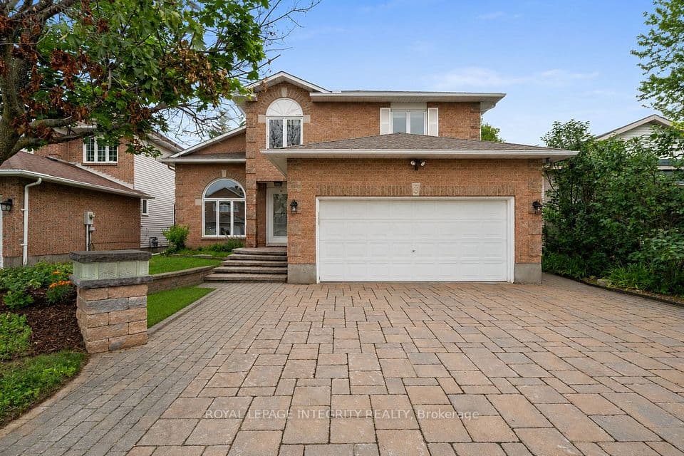3 Nakota Way, Barrhaven, ON K2J 4E9 – main photo