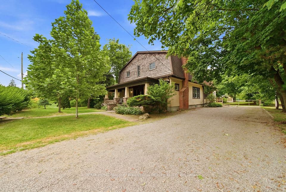 211 Canborough Street, West Lincoln, ON L0R 2A0 – main photo
