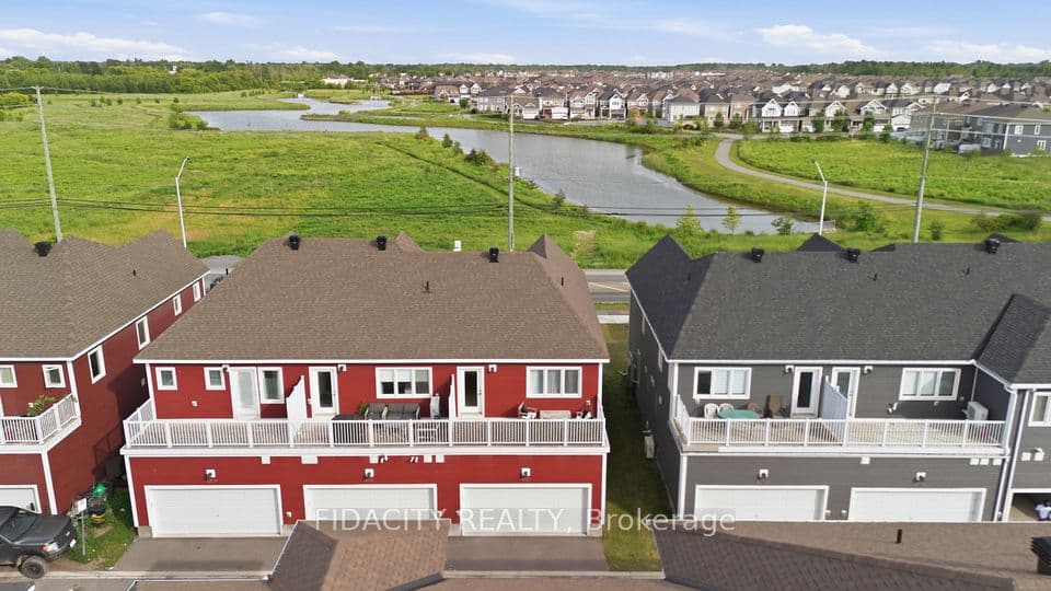 6333 Perth Street, Stittsville - Munster - Richmond, ON K0H 2L0 – main photo