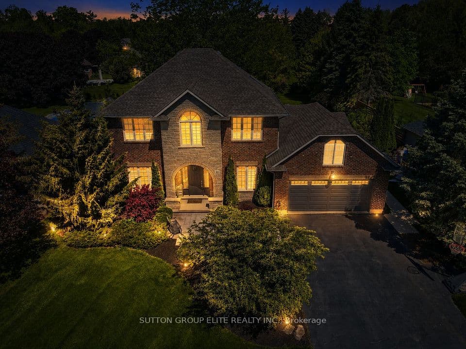 11 Elderberry Lane, Hamilton, ON L0R 1H2 – main photo