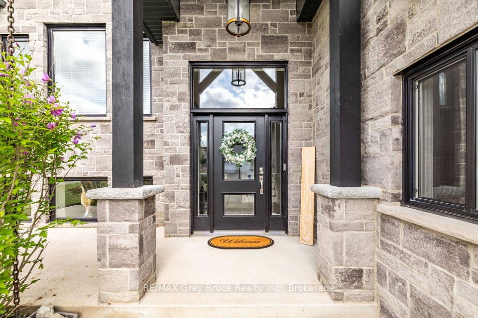63 Howe Drive, Georgian Bluffs, ON N0H 2K0 – photo 3
