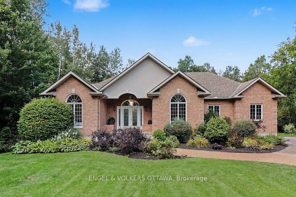 6235 Deermeadow Drive, Greely - Metcalfe - Osgoode - Vernon and Area, ON K4P 1M9 – photo 2
