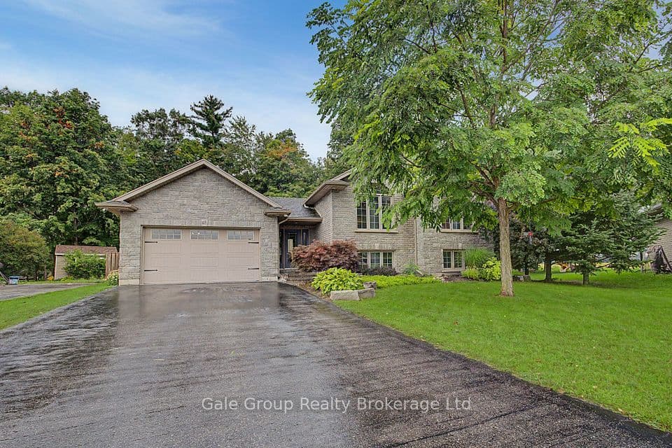 65 Wintergreen Crescent, Norfolk, ON N4B 2W5 – main photo
