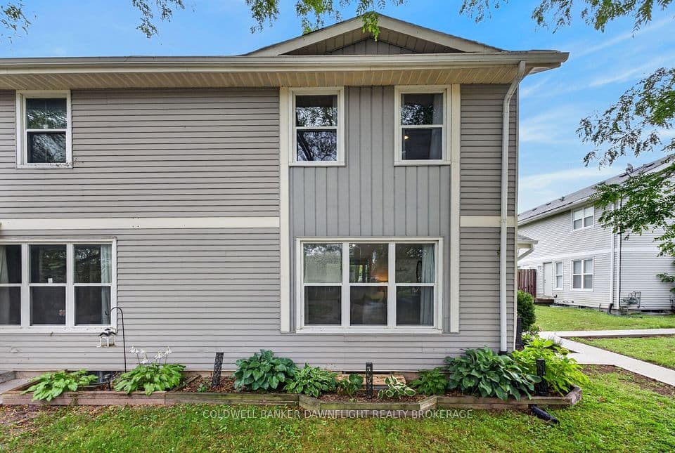46 St Charles Place 46, Huron East, ON N0M 1L0 – photo 2