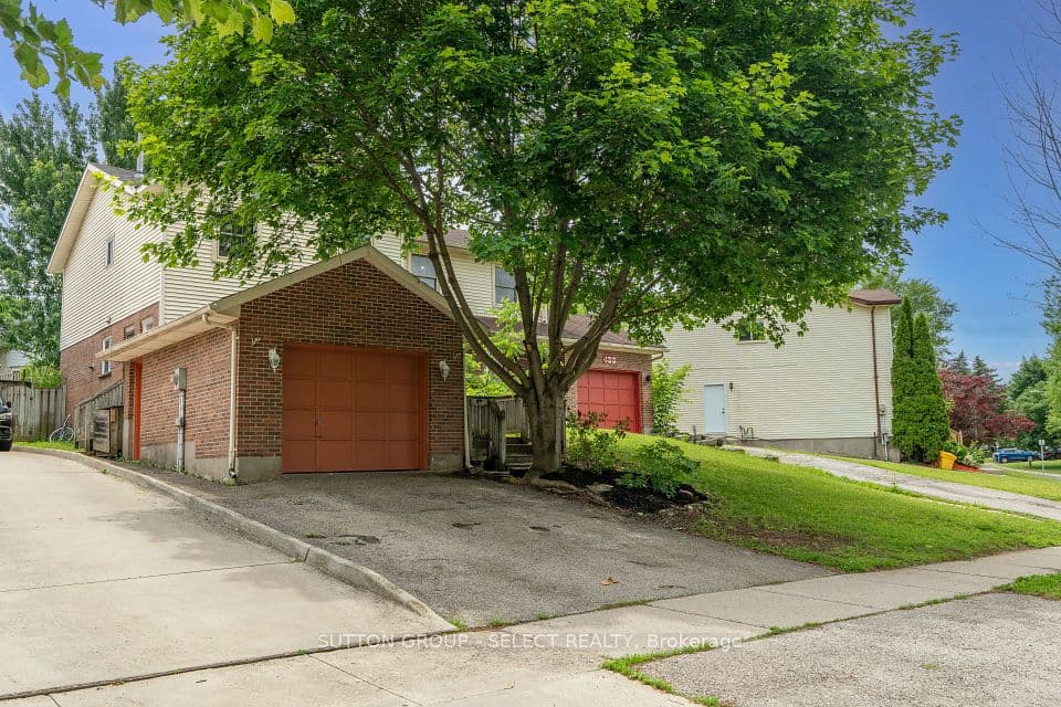 461 Cleveland Avenue, London South, ON N5Z 3C3 – photo 2