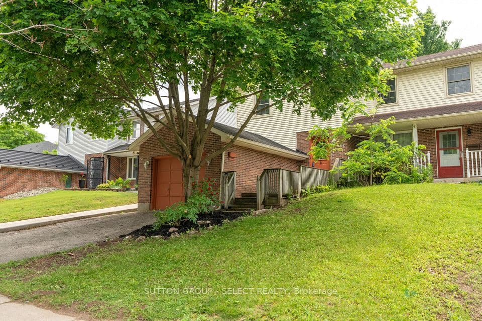 461 Cleveland Avenue, London South, ON N5Z 3C3 – main photo