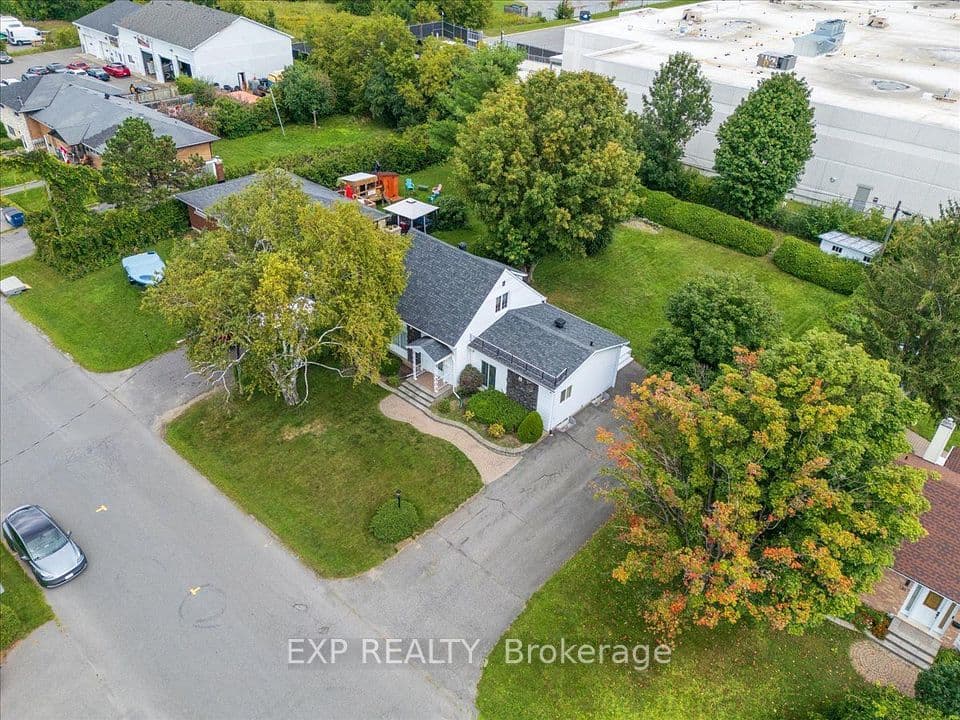 1359 Marchand Street, Cyrville - Carson Grove - Pineview, ON K1B 3N7 – main photo