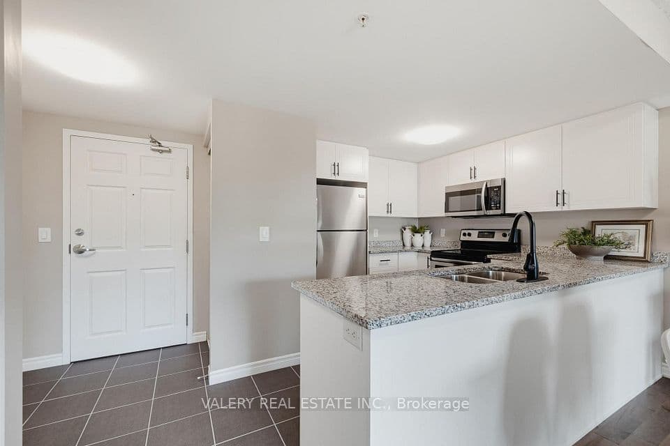 155 Commonwealth Street 207, Kitchener, ON N2E 0G5 – photo 3