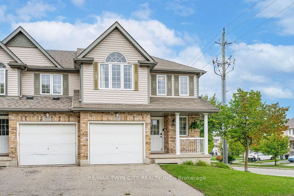 600 White Cedar Avenue, Waterloo, ON N2V 2W2 – main photo