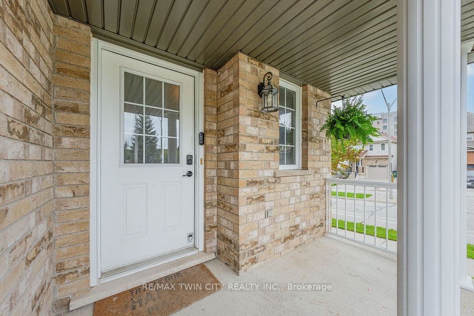 600 White Cedar Avenue, Waterloo, ON N2V 2W2 – photo 3