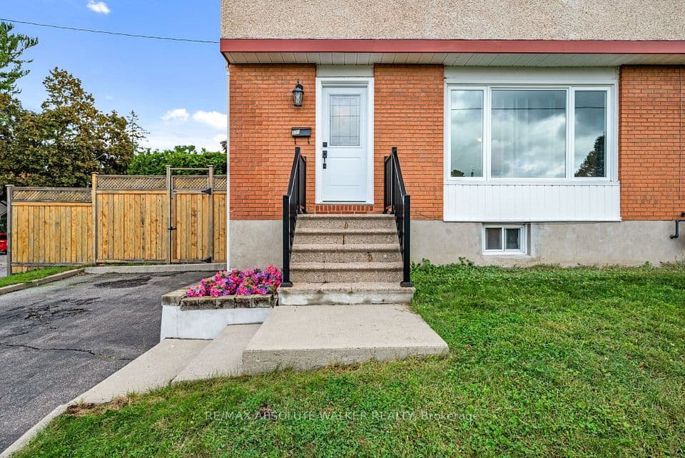 331 Britannia Road, Britannia - Lincoln Heights and Area, ON K2B 5X7 – photo 3