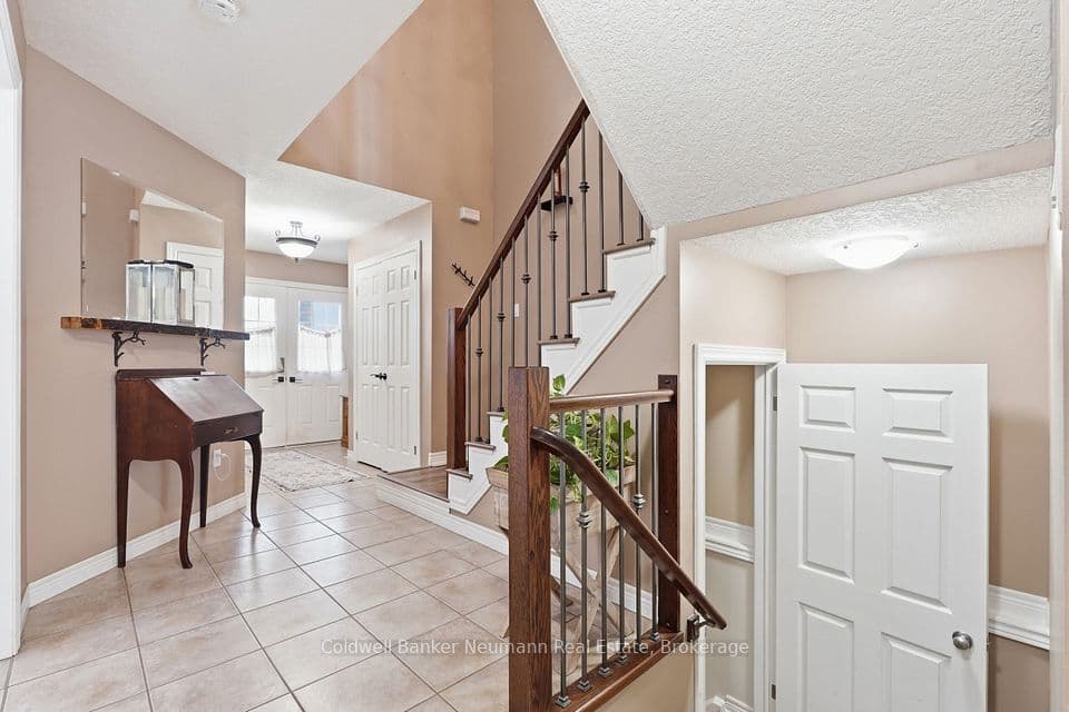 7 Henderson Drive, Guelph, ON N1E 0A1 – photo 3