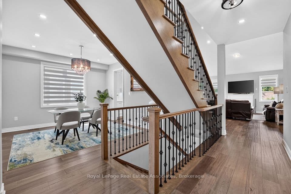 48 HARPIN Way E, Centre Wellington, ON N1M 0E9 – photo 3