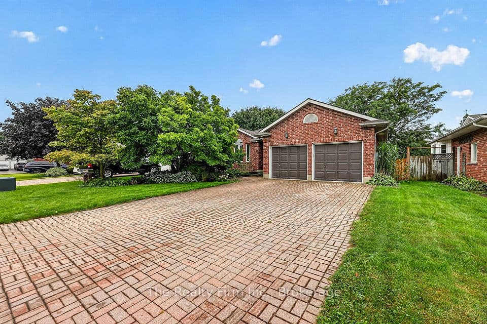 55 Mason Drive, Ingersoll, ON N5C 4A4 – photo 2