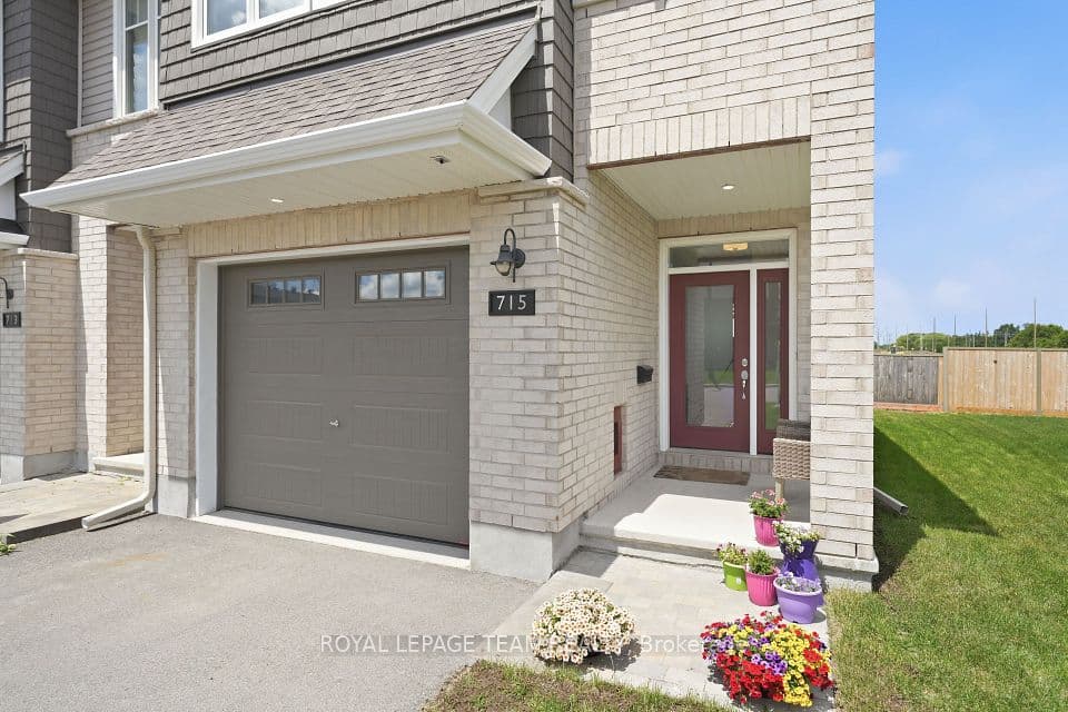 715 Maverick Crescent, Stittsville - Munster - Richmond, ON K2S 2X1 – photo 2