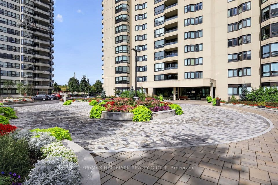 1500 Riverside Drive 2402, Alta Vista and Area, ON K1G 4J4 – photo 2