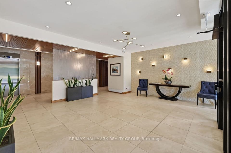1500 Riverside Drive 2402, Alta Vista and Area, ON K1G 4J4 – photo 3