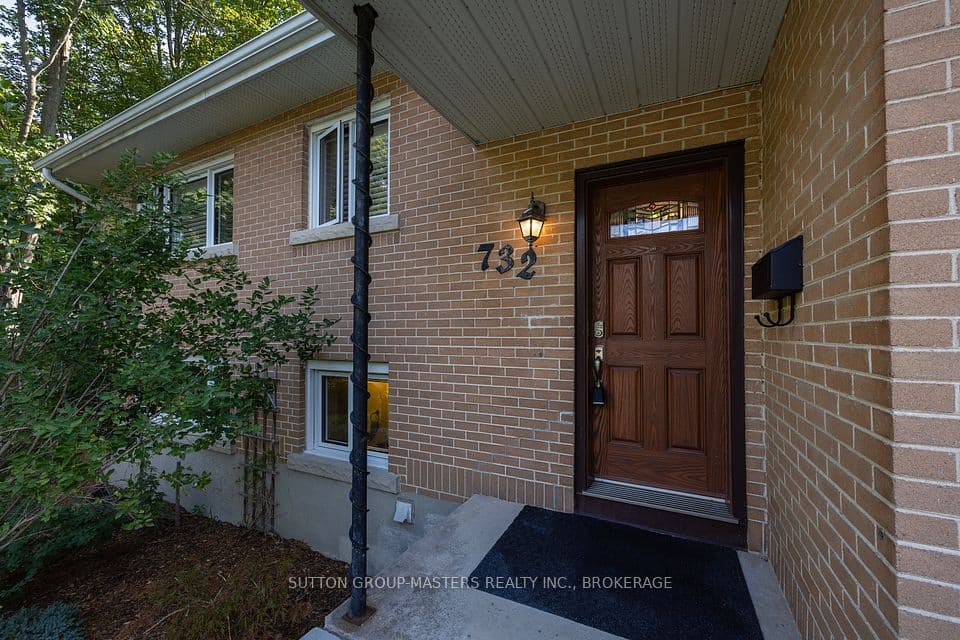 732 Centre Street, Kingston, ON K7M 5E4 – photo 3