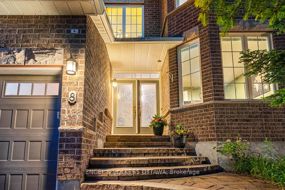 8 Glenrill Place, Kanata, ON K2M 2T6 – photo 2