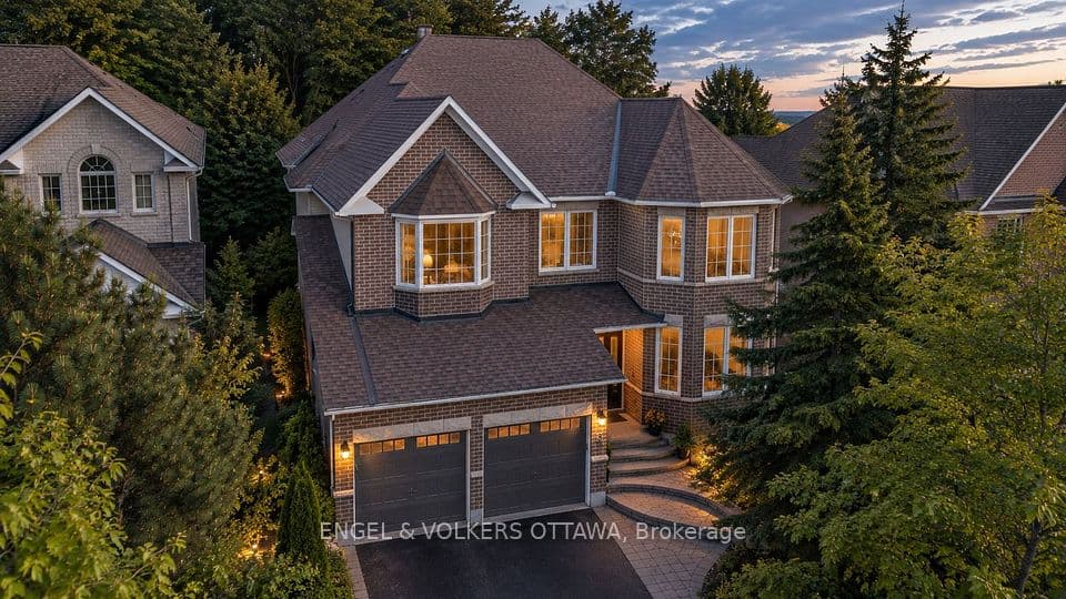 8 Glenrill Place, Kanata, ON K2M 2T6 – main photo
